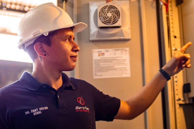 Ingeniero eléctrico de Berotec