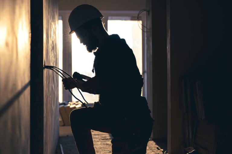 Obras eléctricas residenciales vs industriales